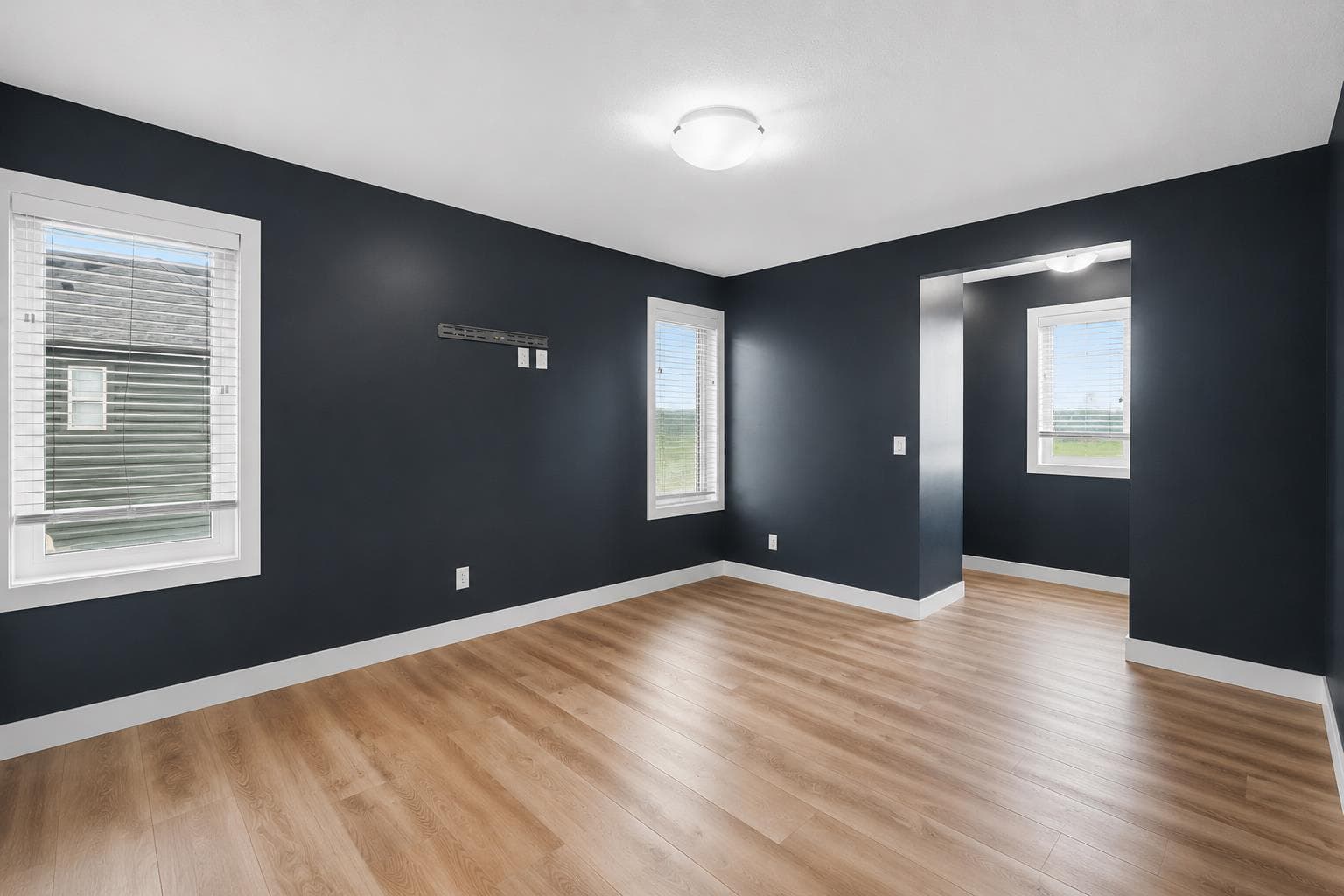 1801, 32 Horseshoe Crescent 