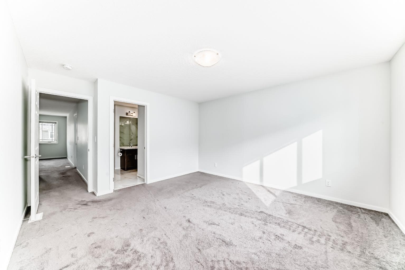 140 Carringham Road NW
