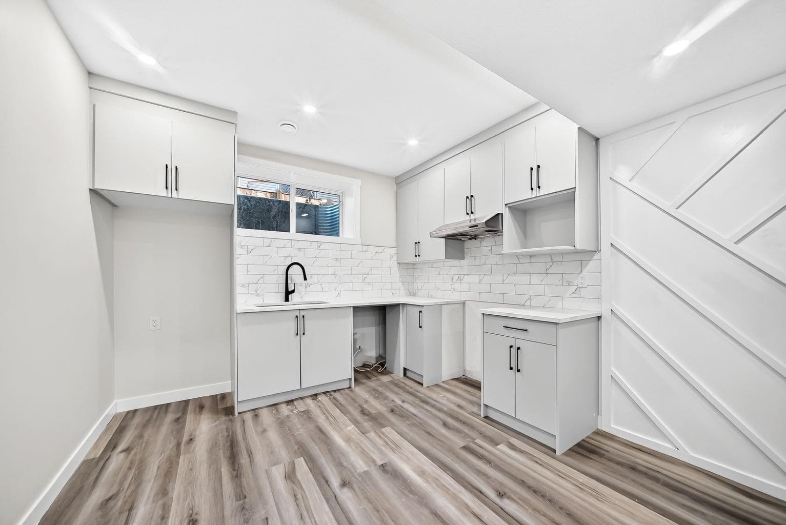 140 Carringham Road NW