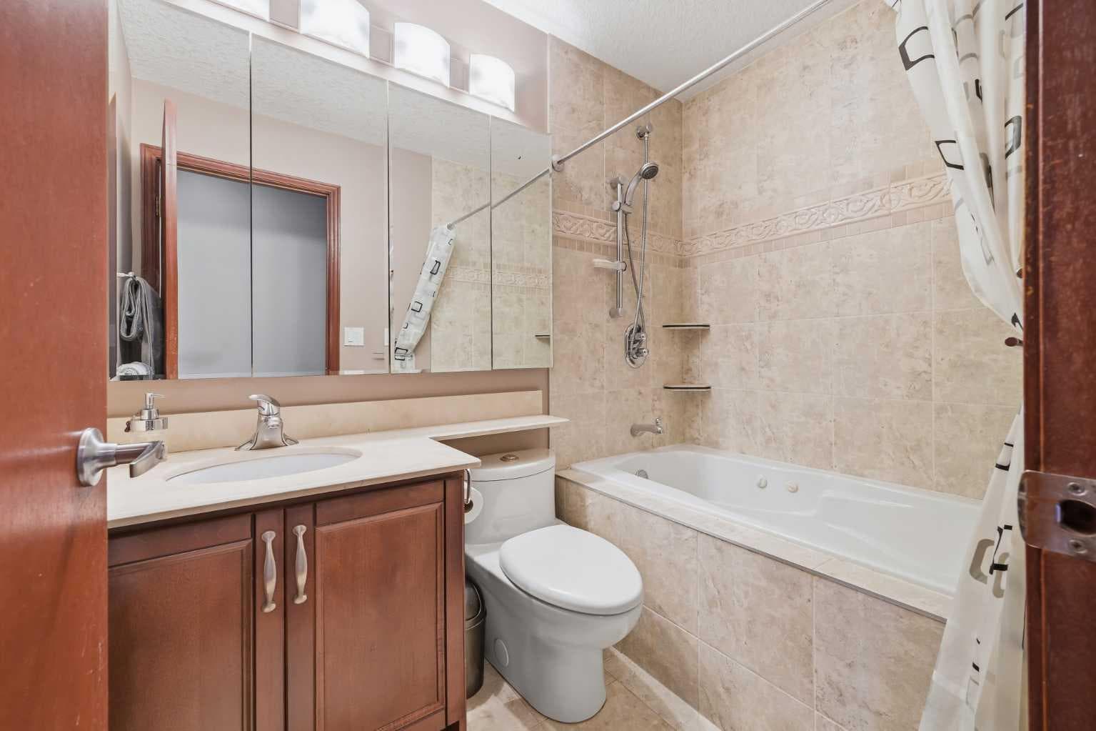 163 Macewan Meadow Way NW