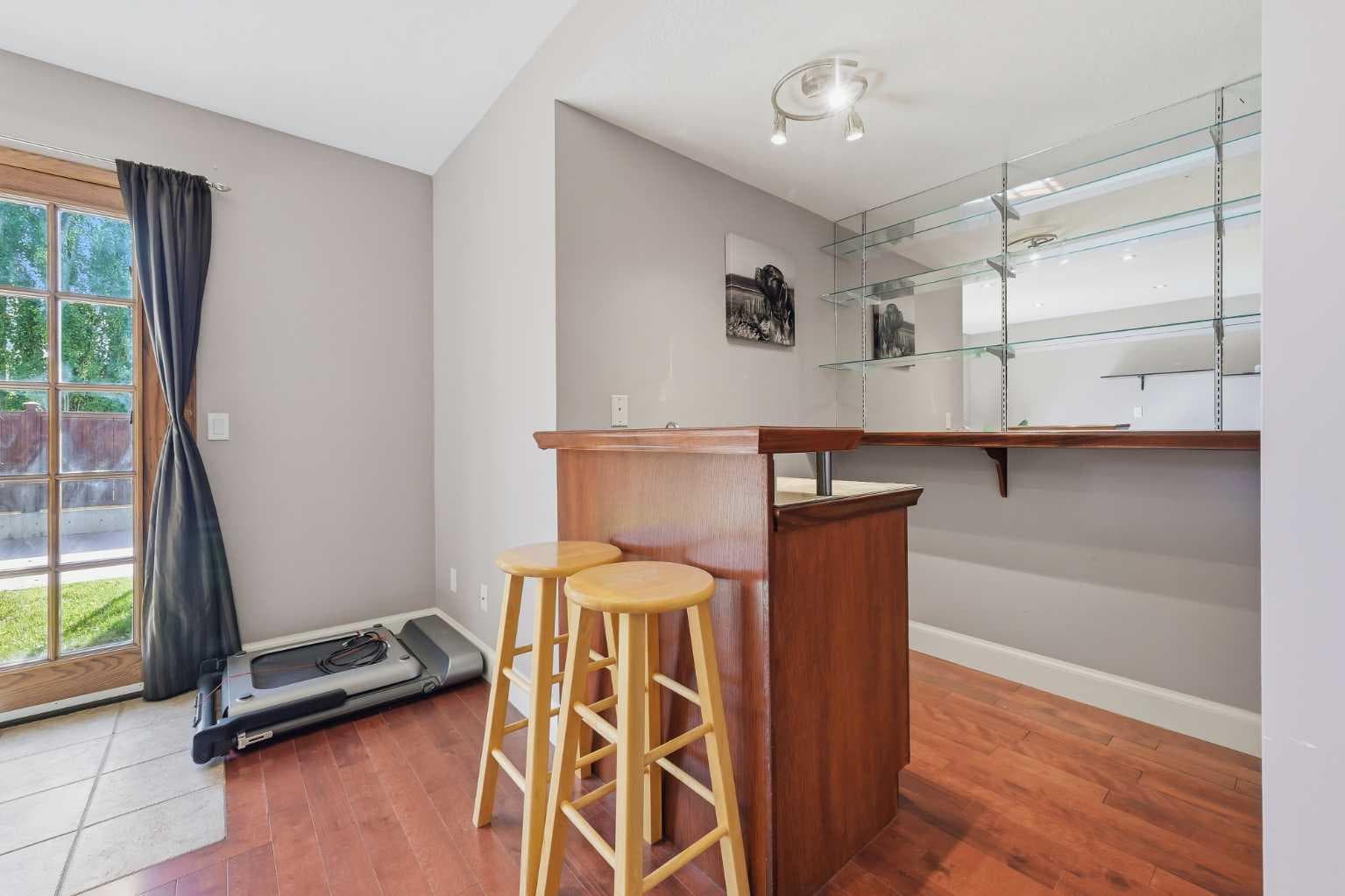 163 Macewan Meadow Way NW