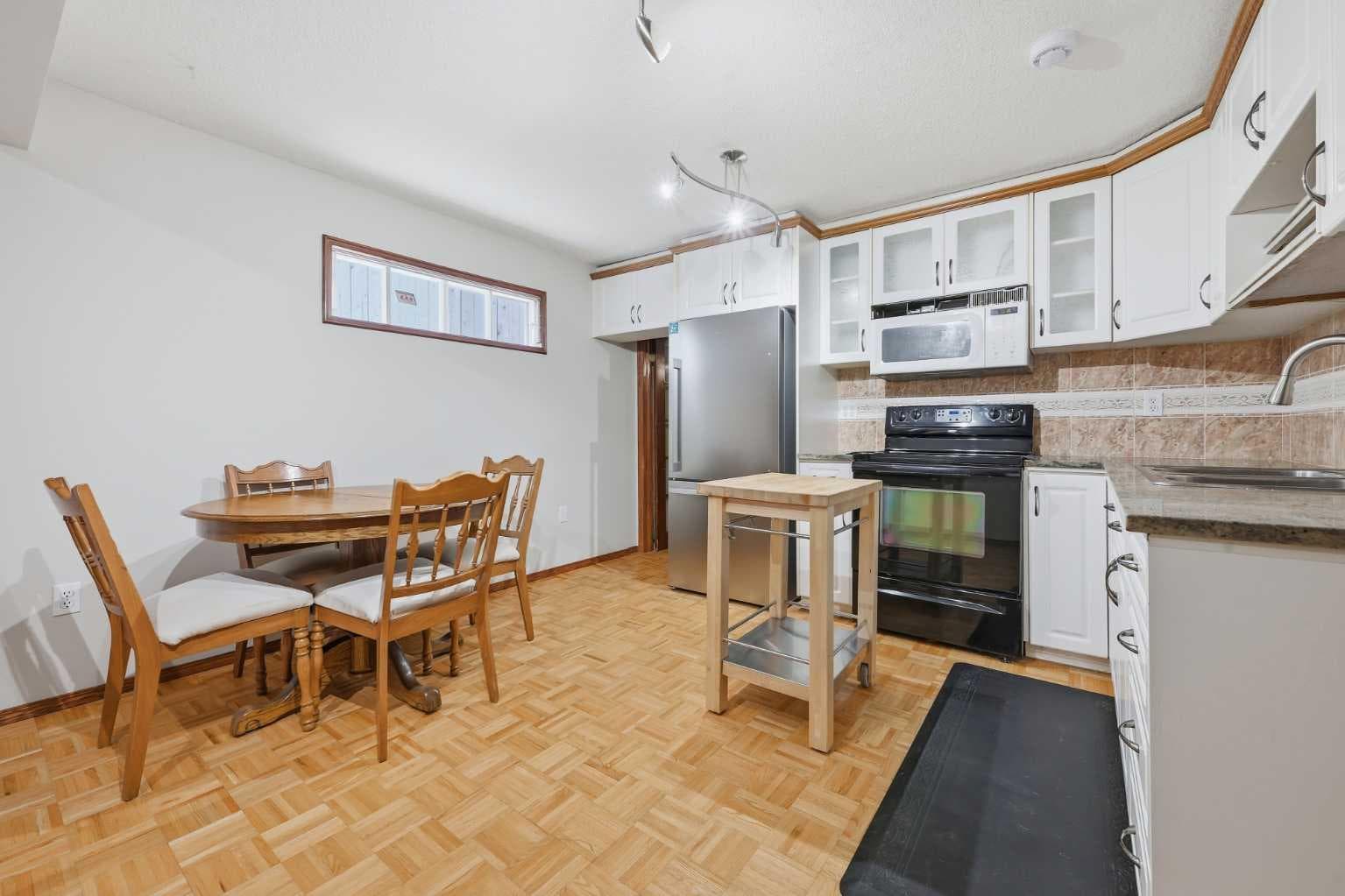 163 Macewan Meadow Way NW