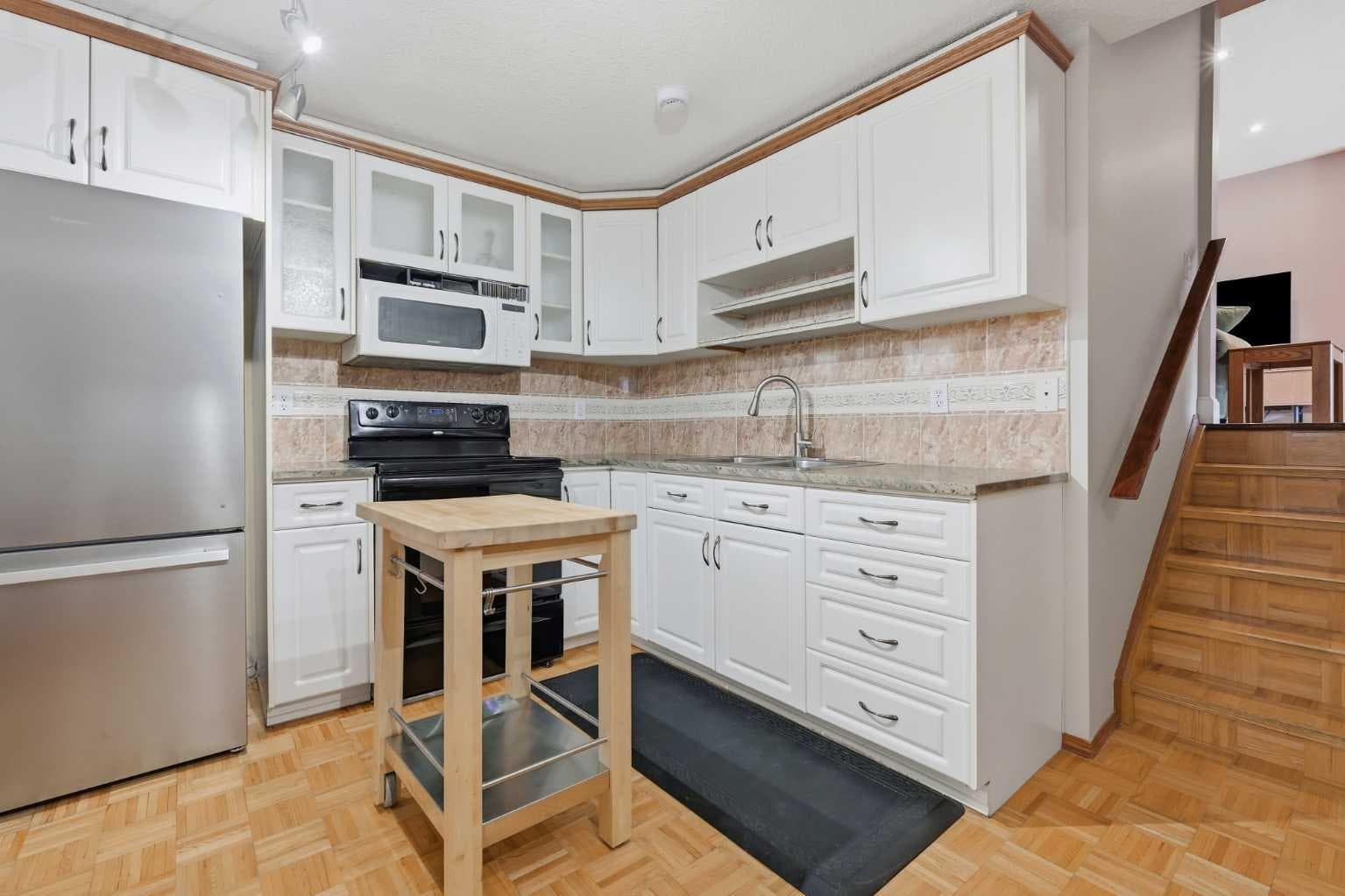 163 Macewan Meadow Way NW