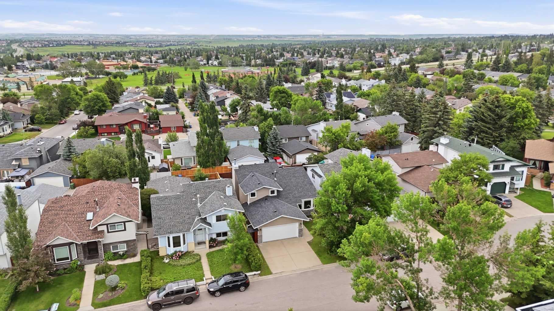 163 Macewan Meadow Way NW