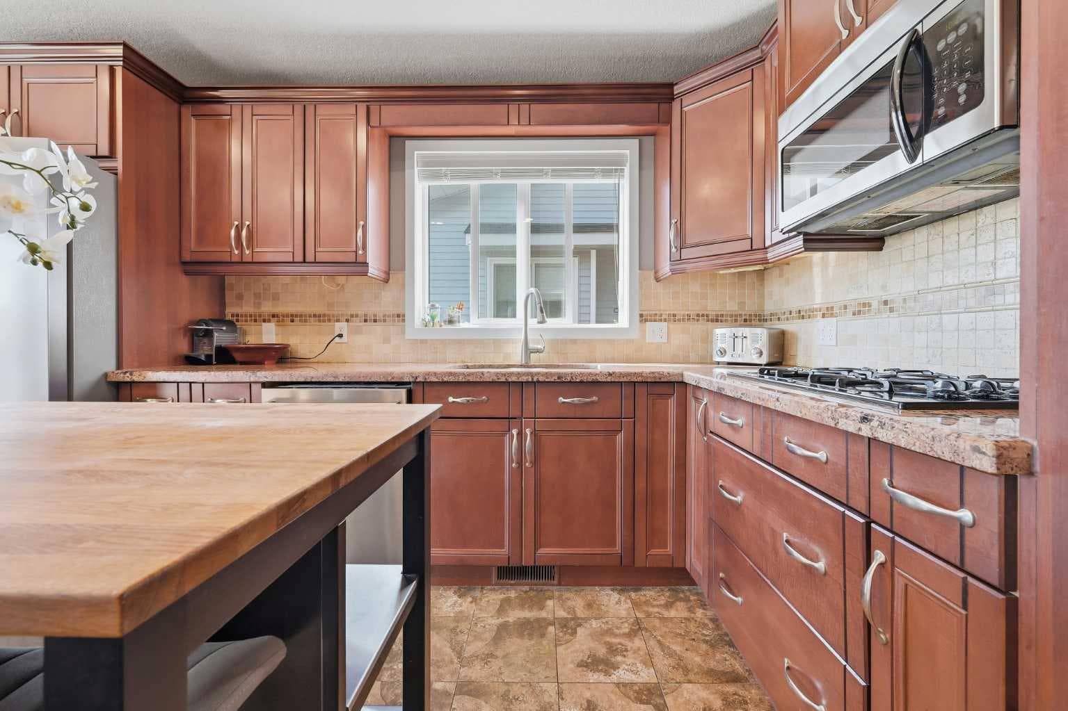 163 Macewan Meadow Way NW