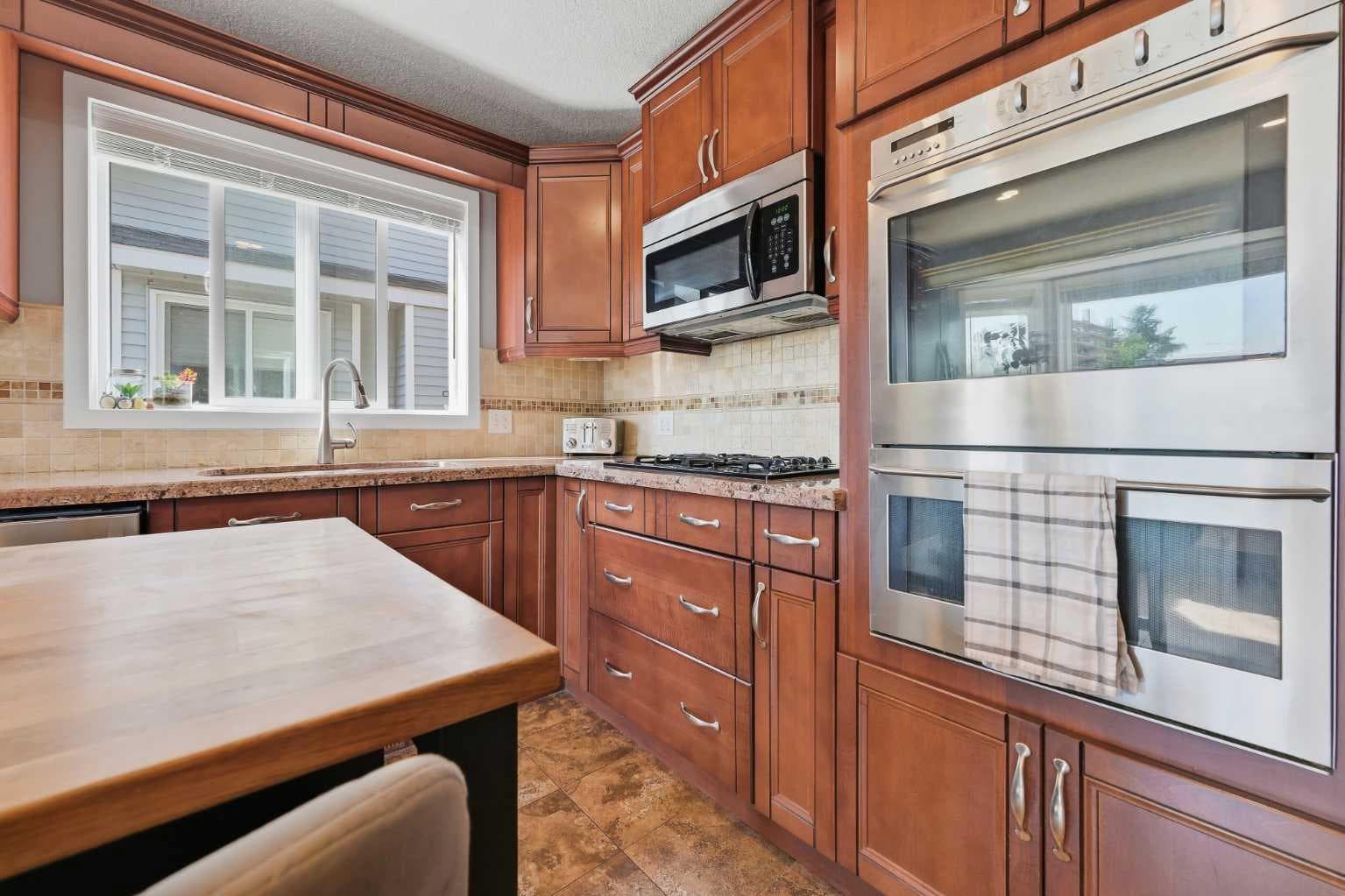 163 Macewan Meadow Way NW
