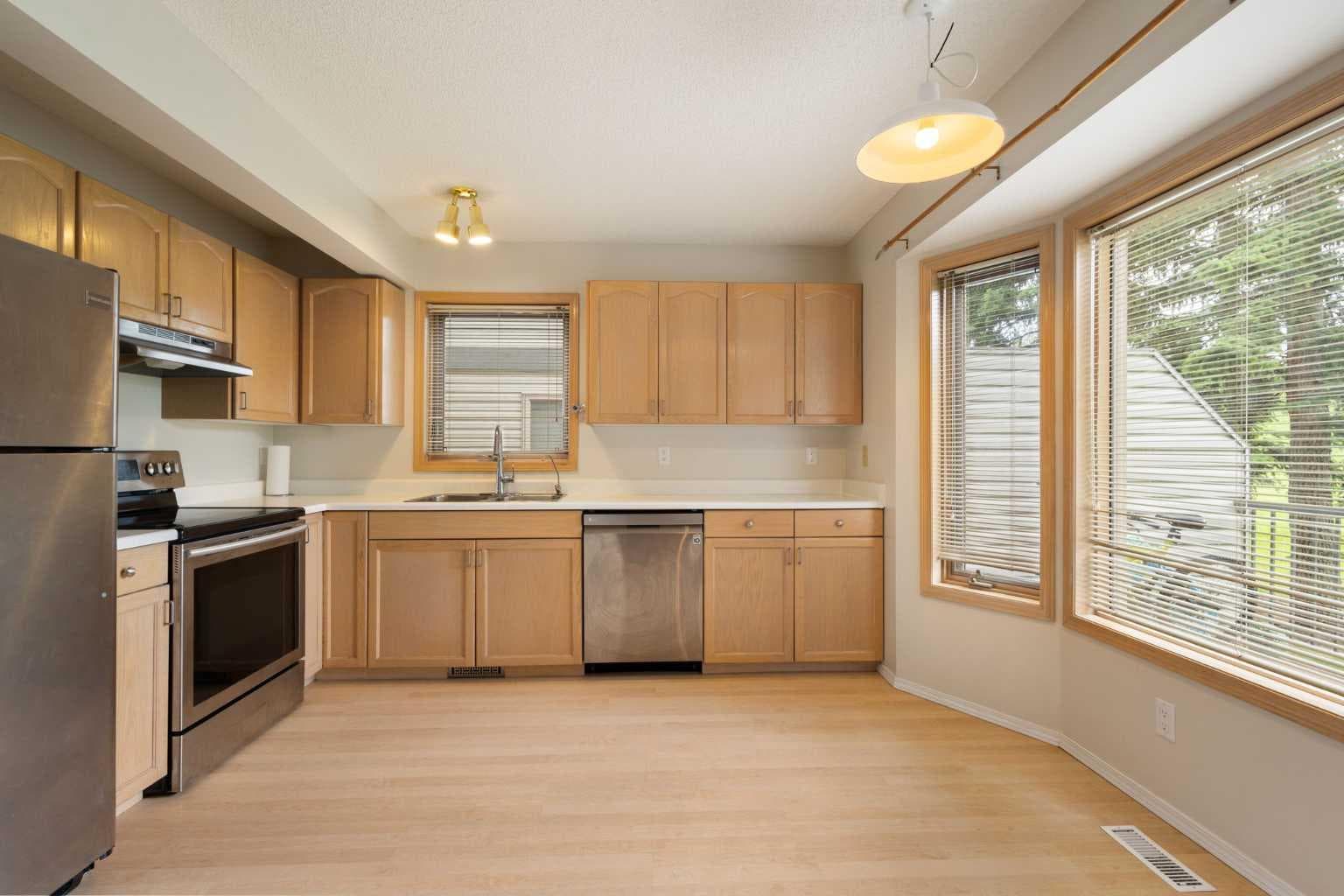 17 Patina Park SW