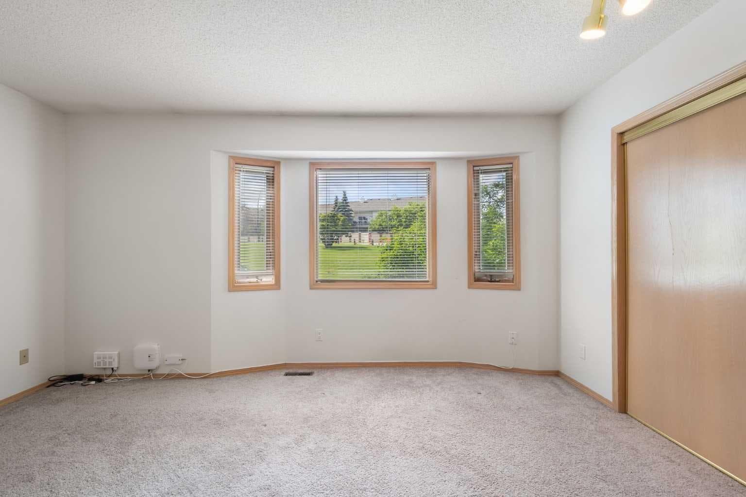 17 Patina Park SW