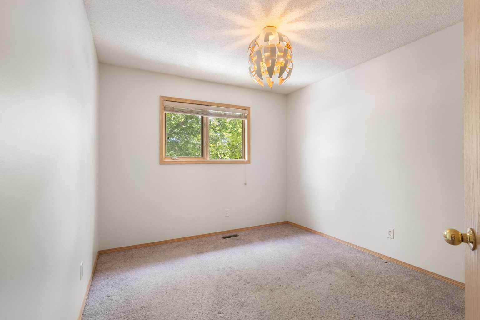 17 Patina Park SW