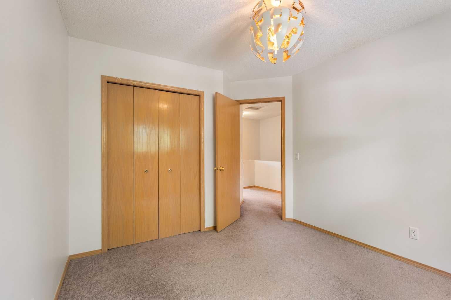 17 Patina Park SW
