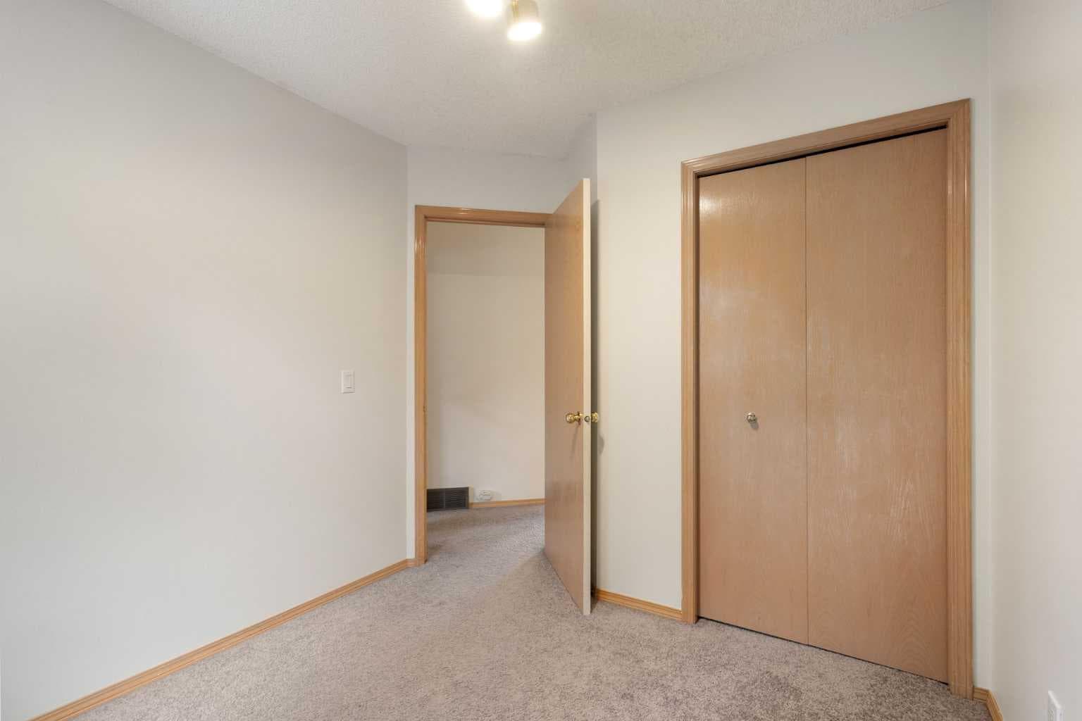 17 Patina Park SW