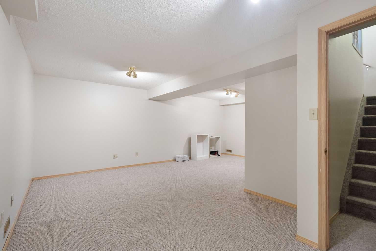 17 Patina Park SW