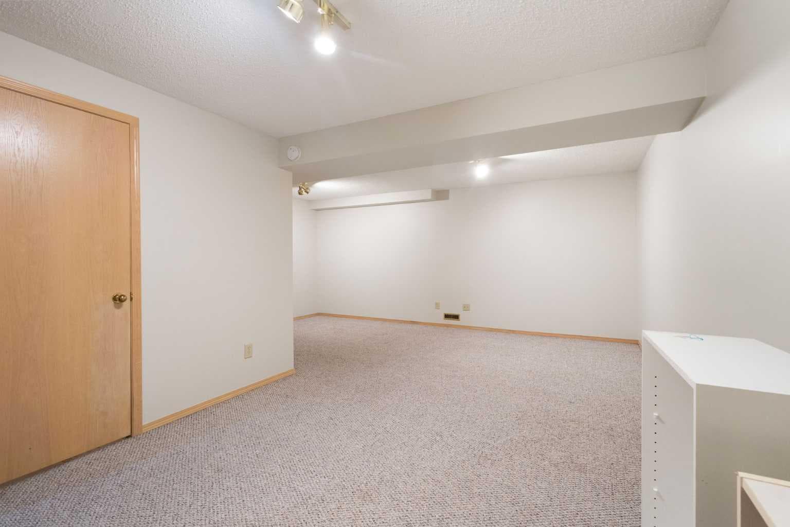 17 Patina Park SW