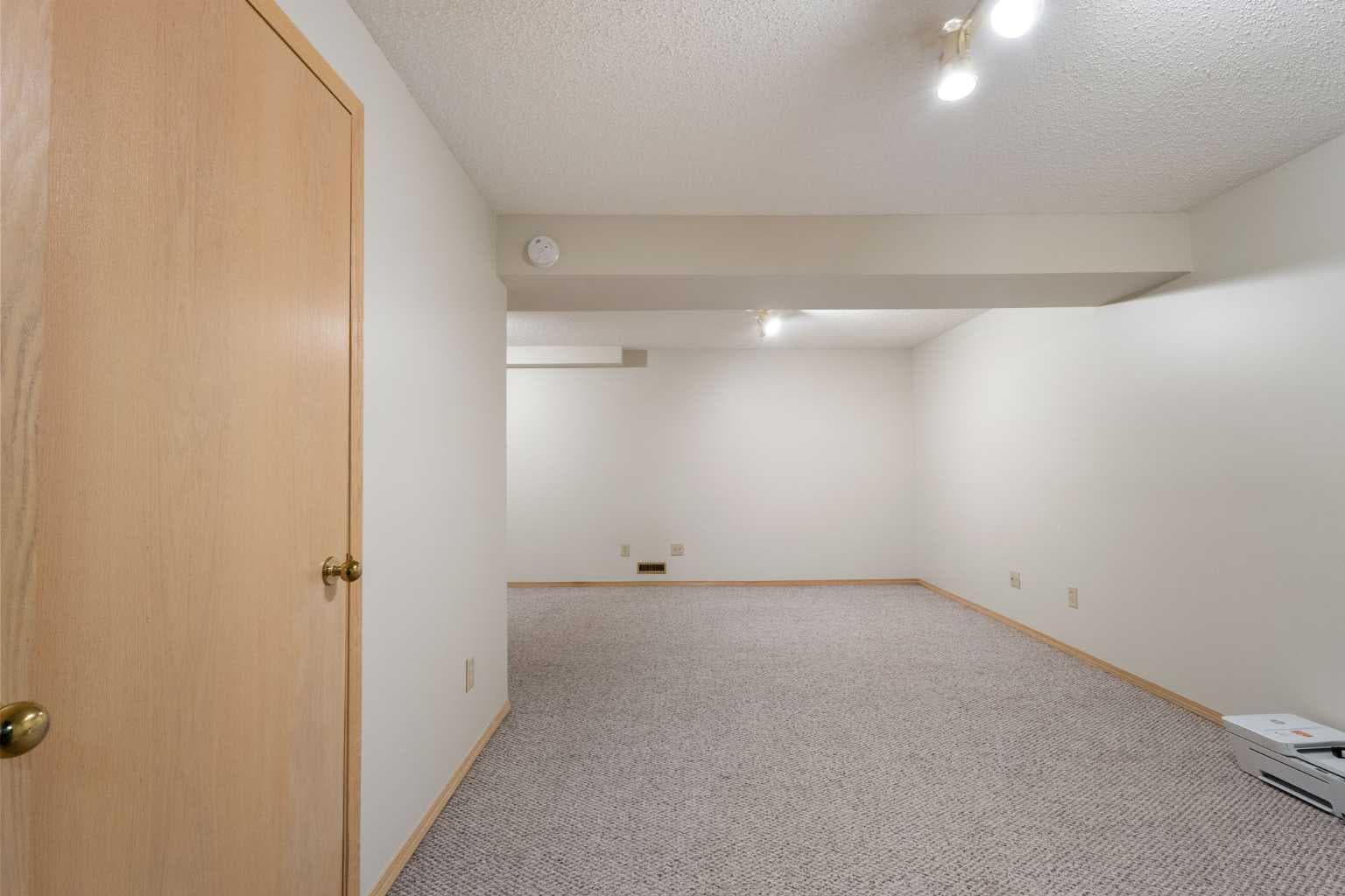 17 Patina Park SW