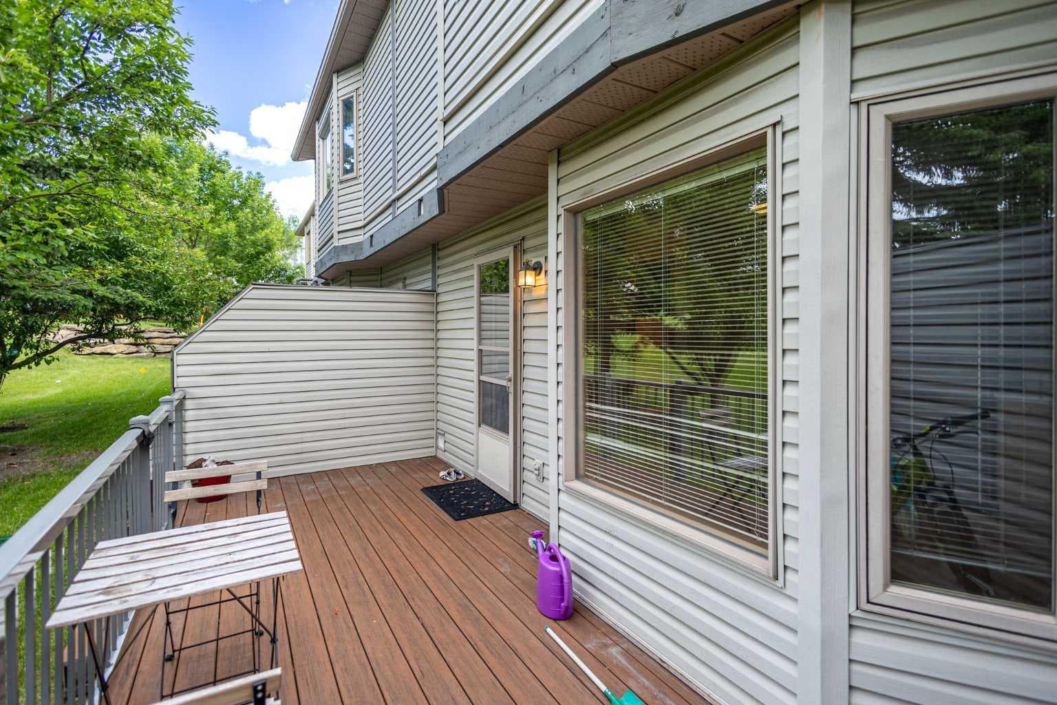 17 Patina Park SW
