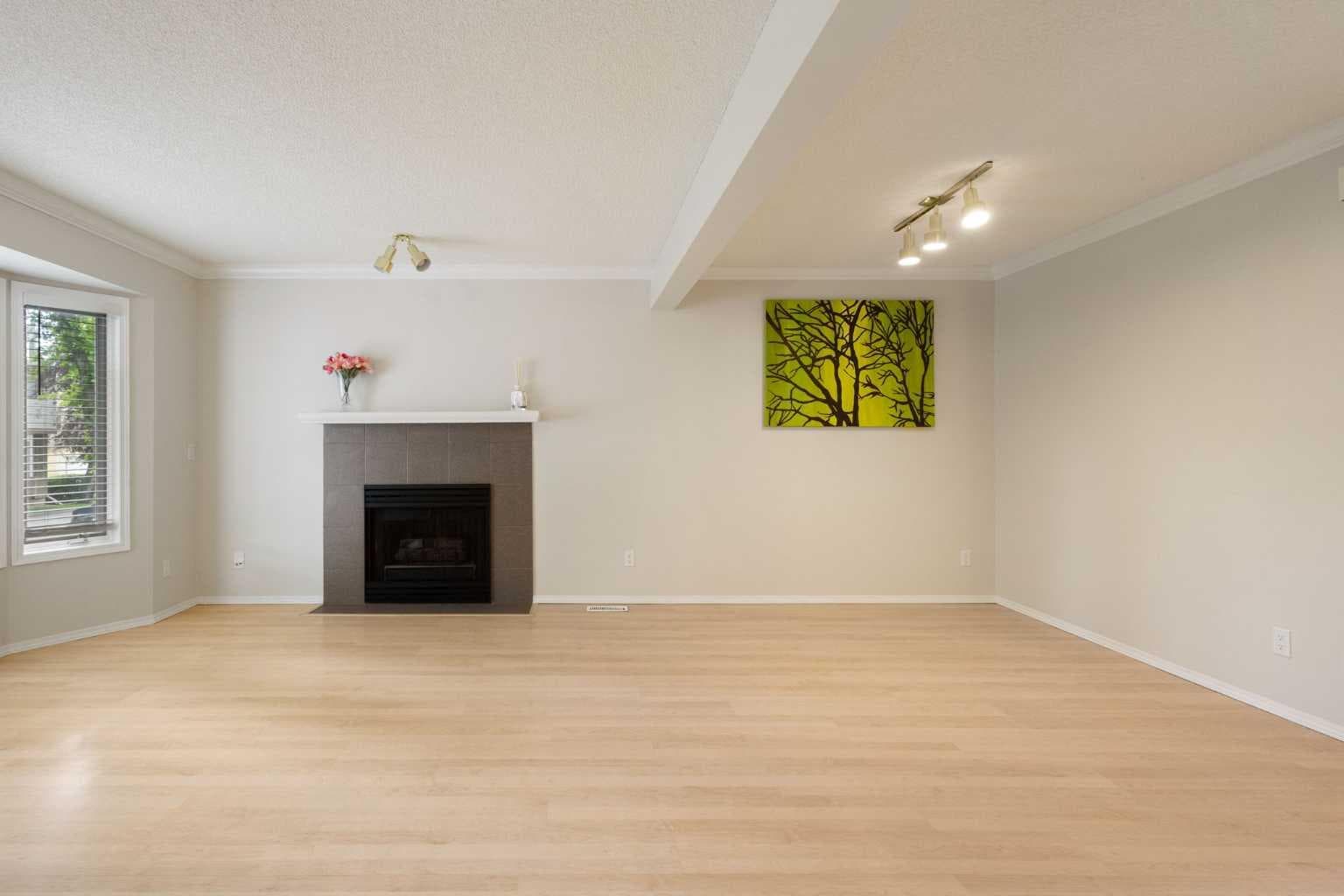 17 Patina Park SW