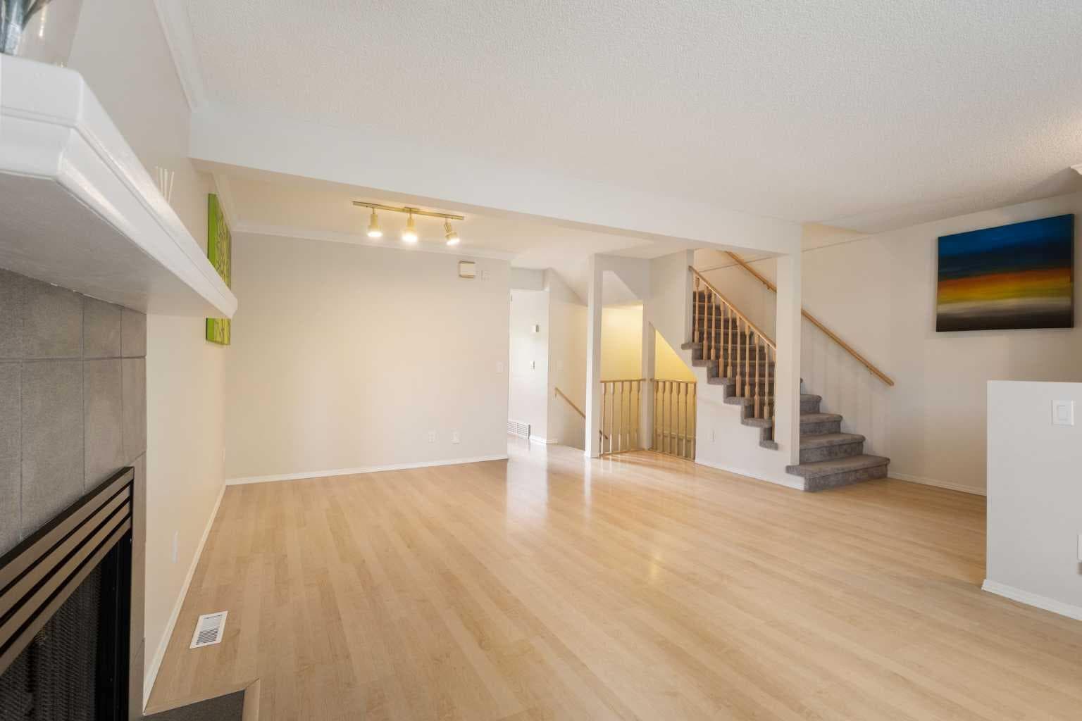 17 Patina Park SW