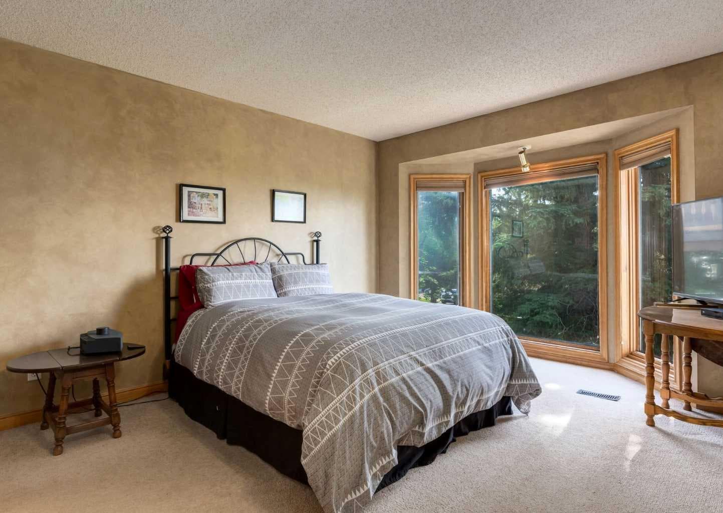 224 Edgedale Drive NW