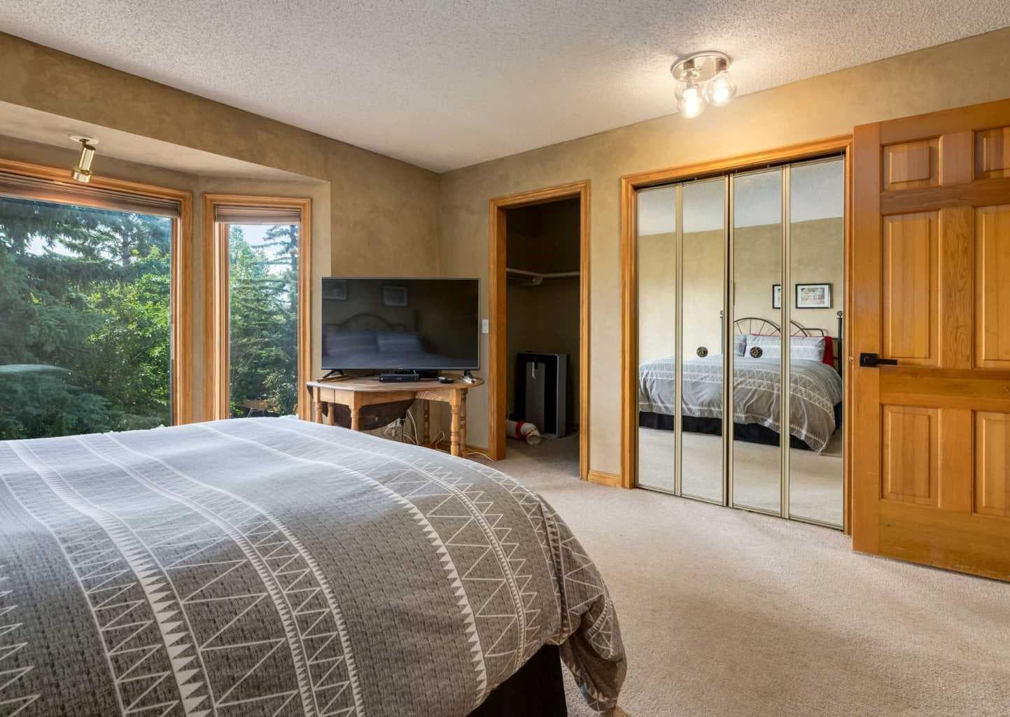 224 Edgedale Drive NW