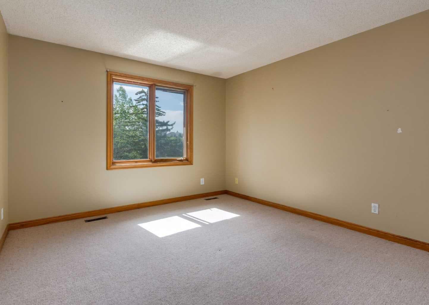 224 Edgedale Drive NW