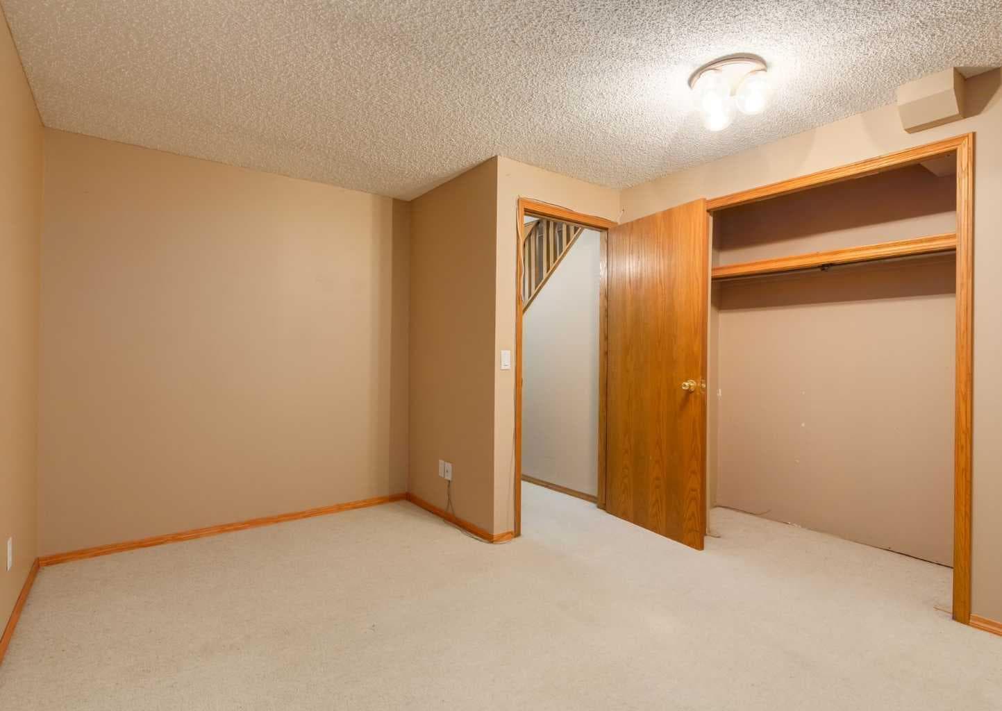 224 Edgedale Drive NW