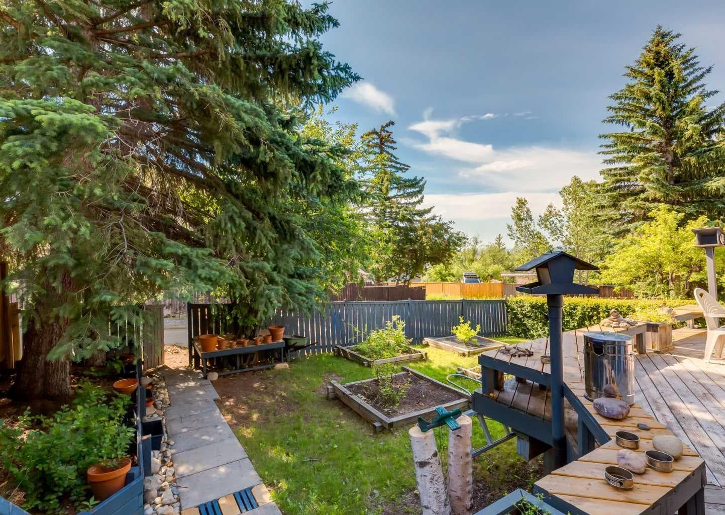 224 Edgedale Drive NW