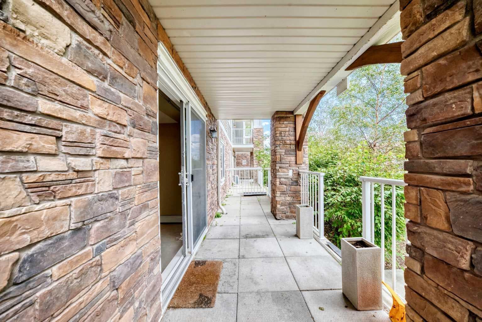 106, 304 Cranberry Park SE