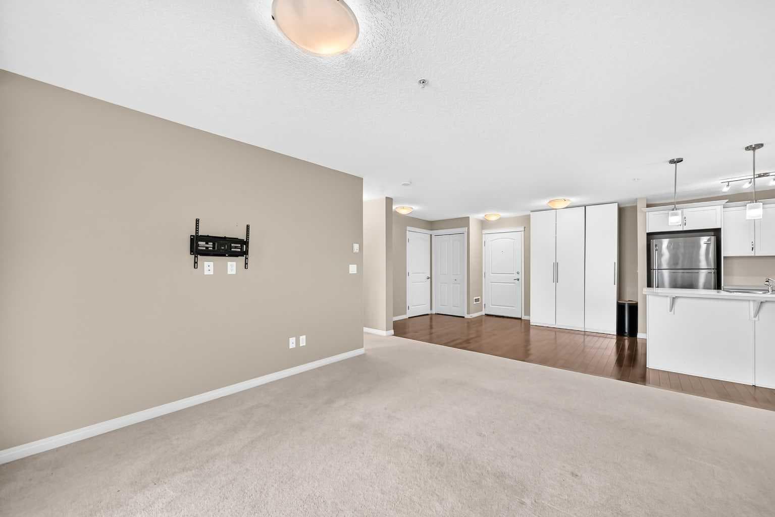 106, 304 Cranberry Park SE