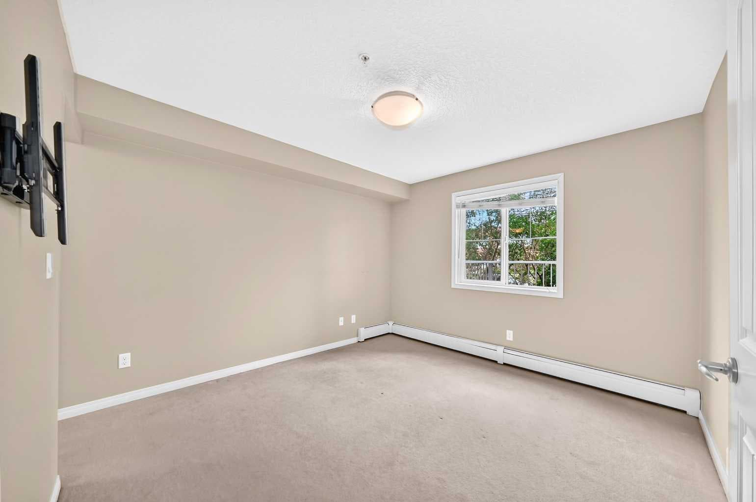 106, 304 Cranberry Park SE