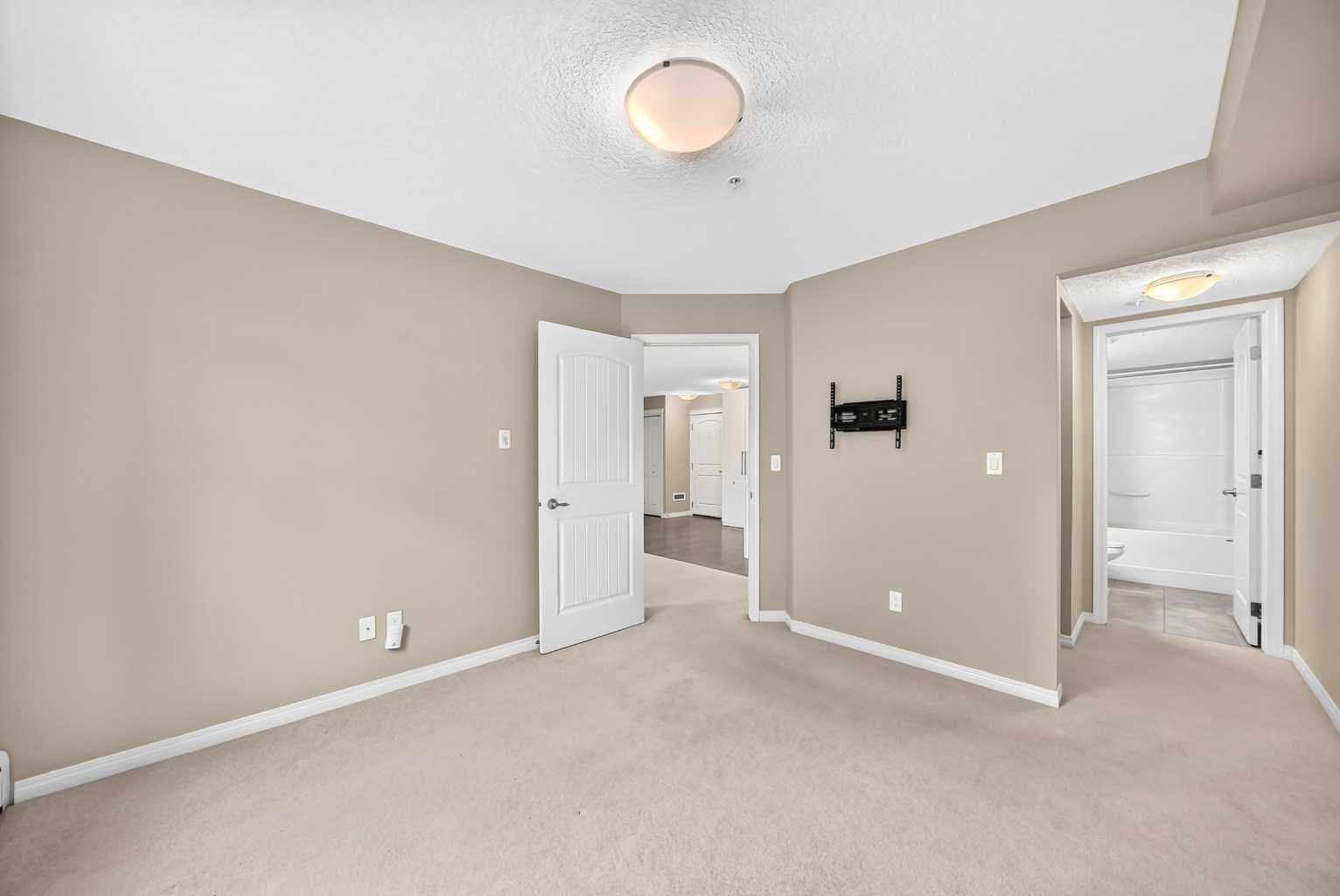 106, 304 Cranberry Park SE