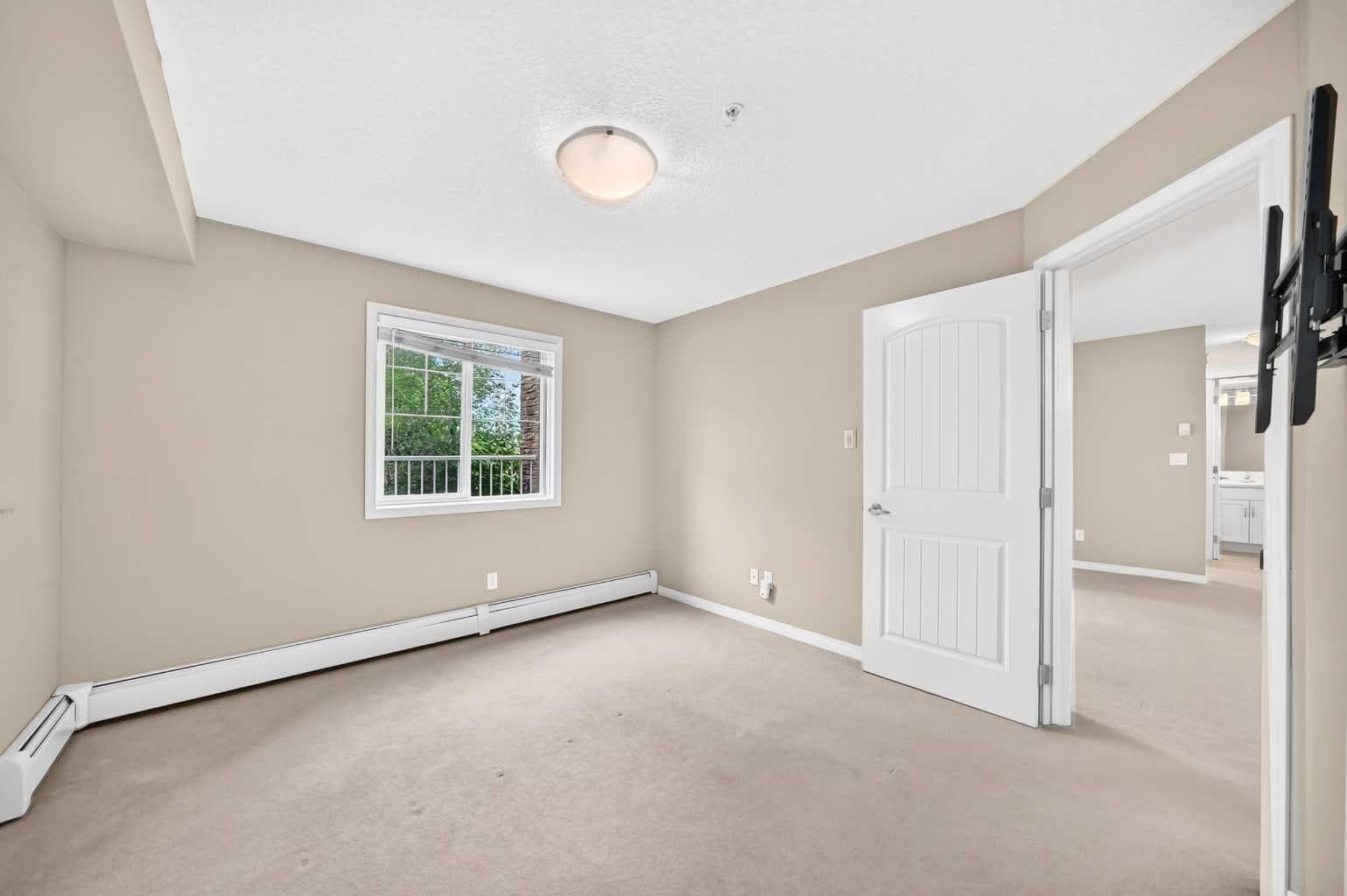 106, 304 Cranberry Park SE