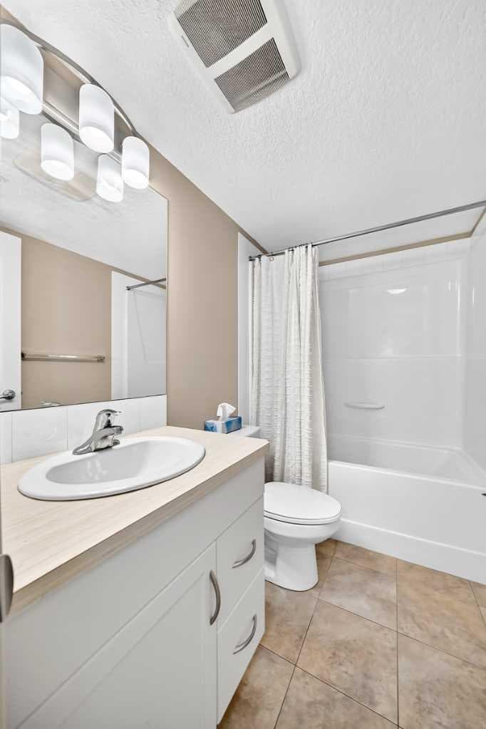 106, 304 Cranberry Park SE