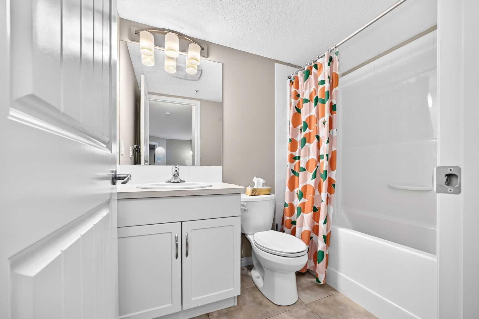 106, 304 Cranberry Park SE