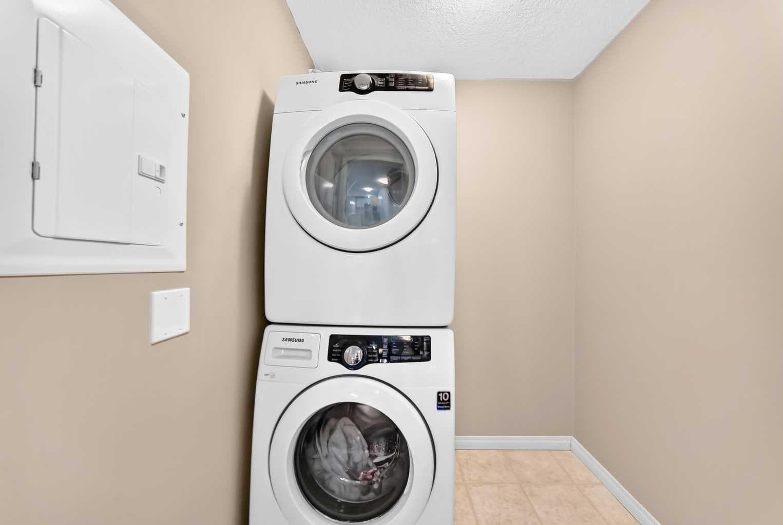 106, 304 Cranberry Park SE