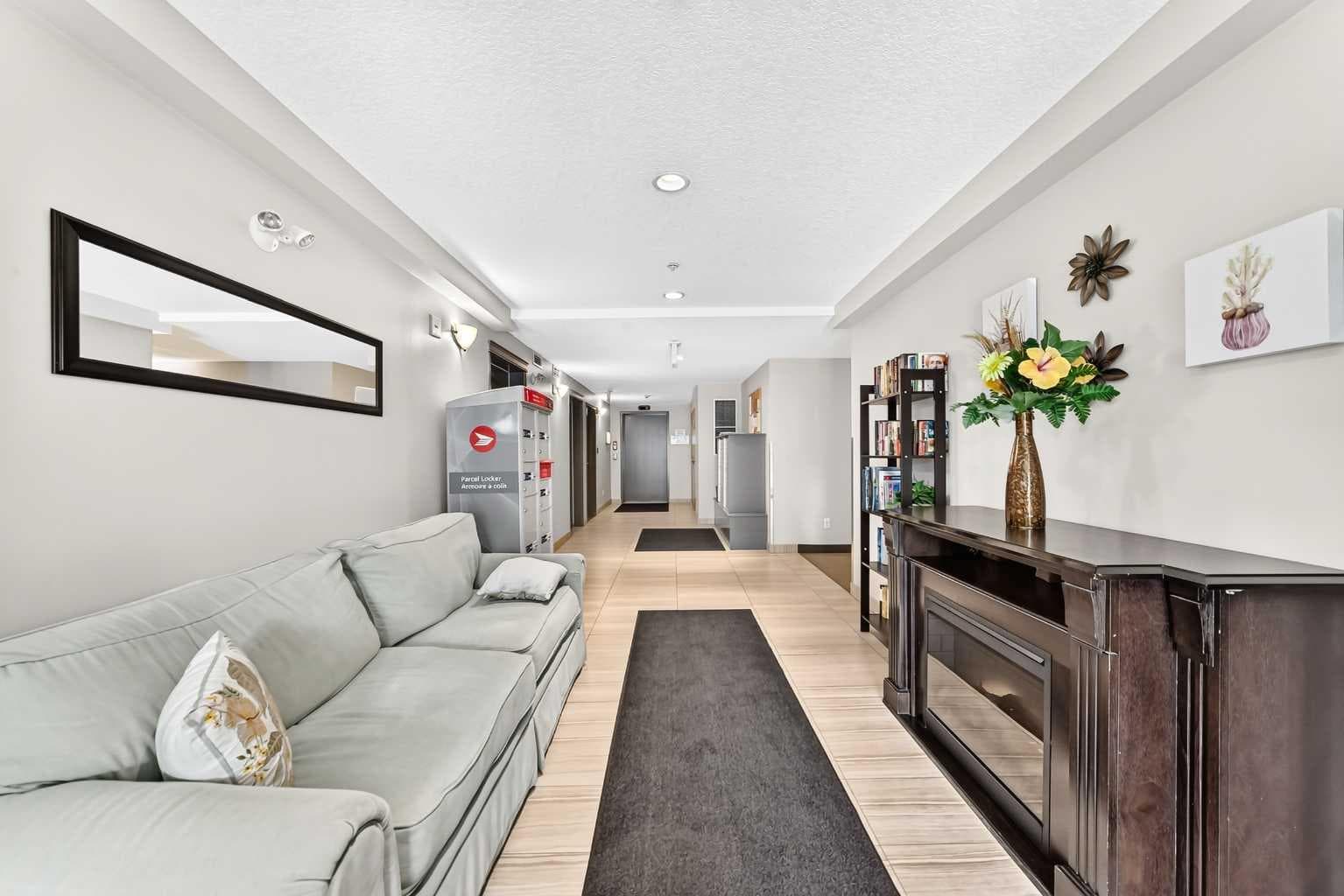 106, 304 Cranberry Park SE