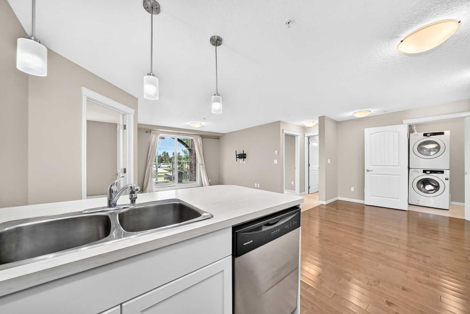 106, 304 Cranberry Park SE