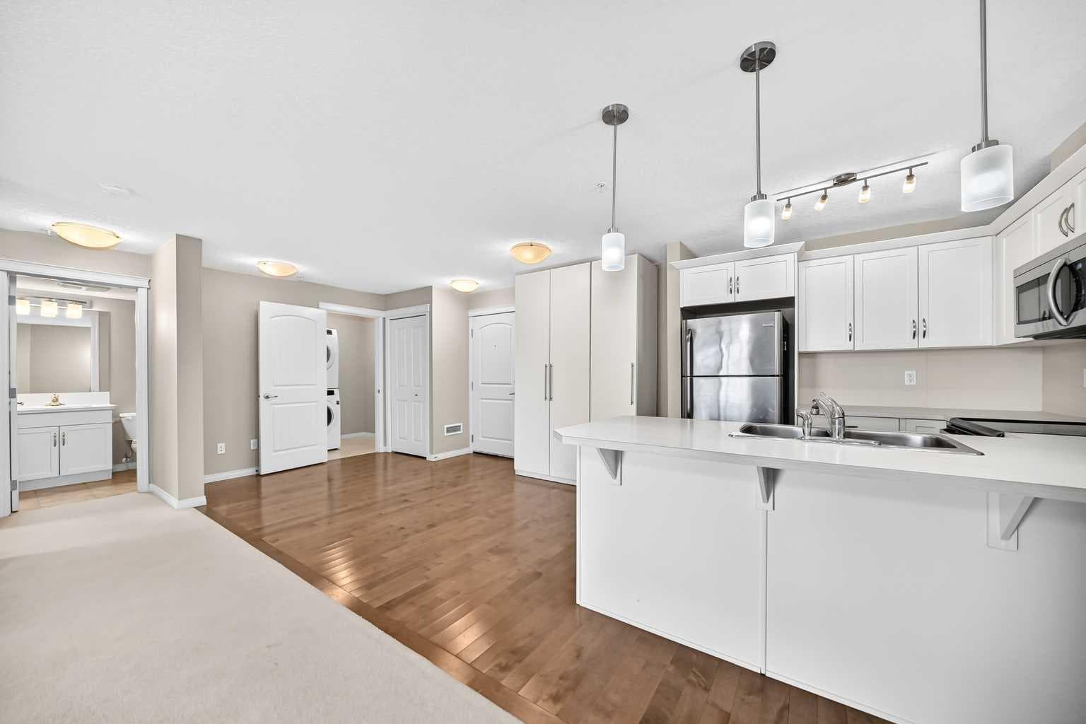 106, 304 Cranberry Park SE
