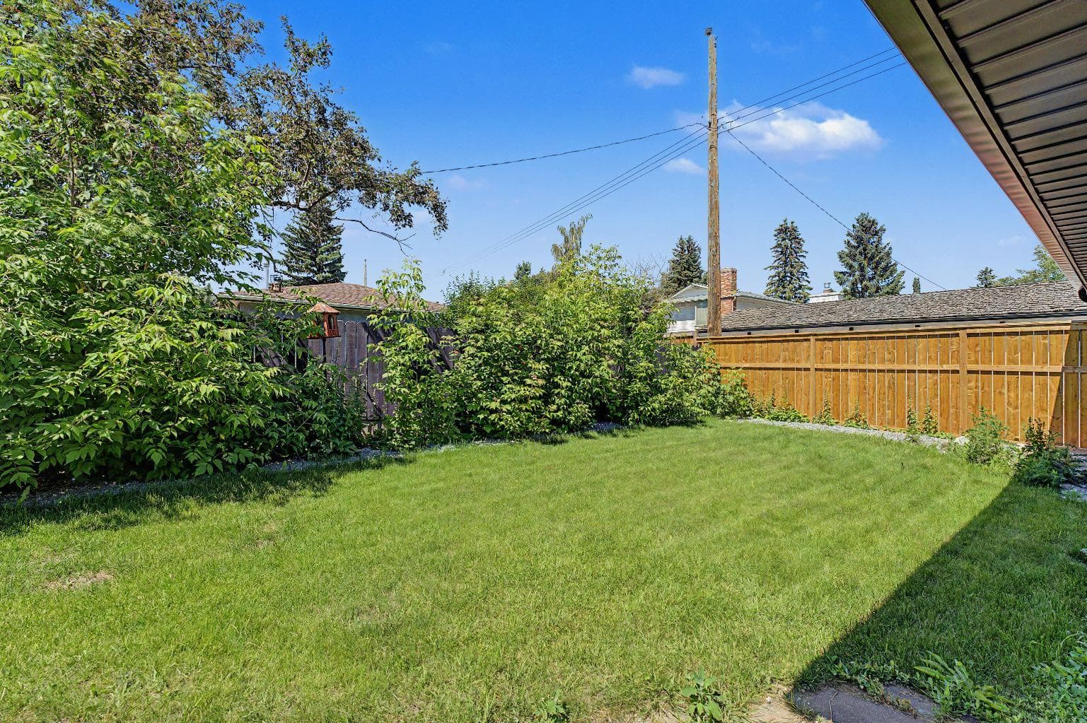 4904 Valiant Drive NW