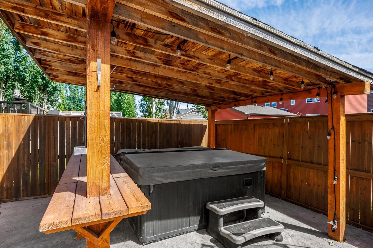 31 Chaparral Valley Way SE