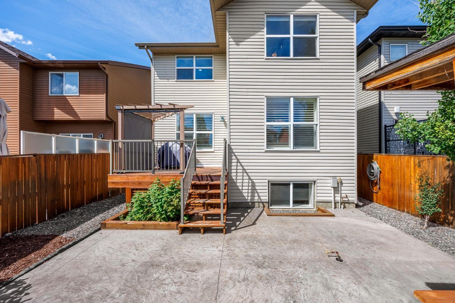31 Chaparral Valley Way SE