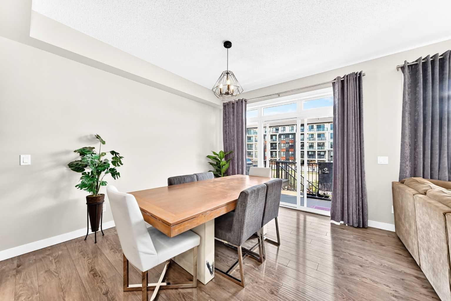 47 SAGE BLUFF Mews NW