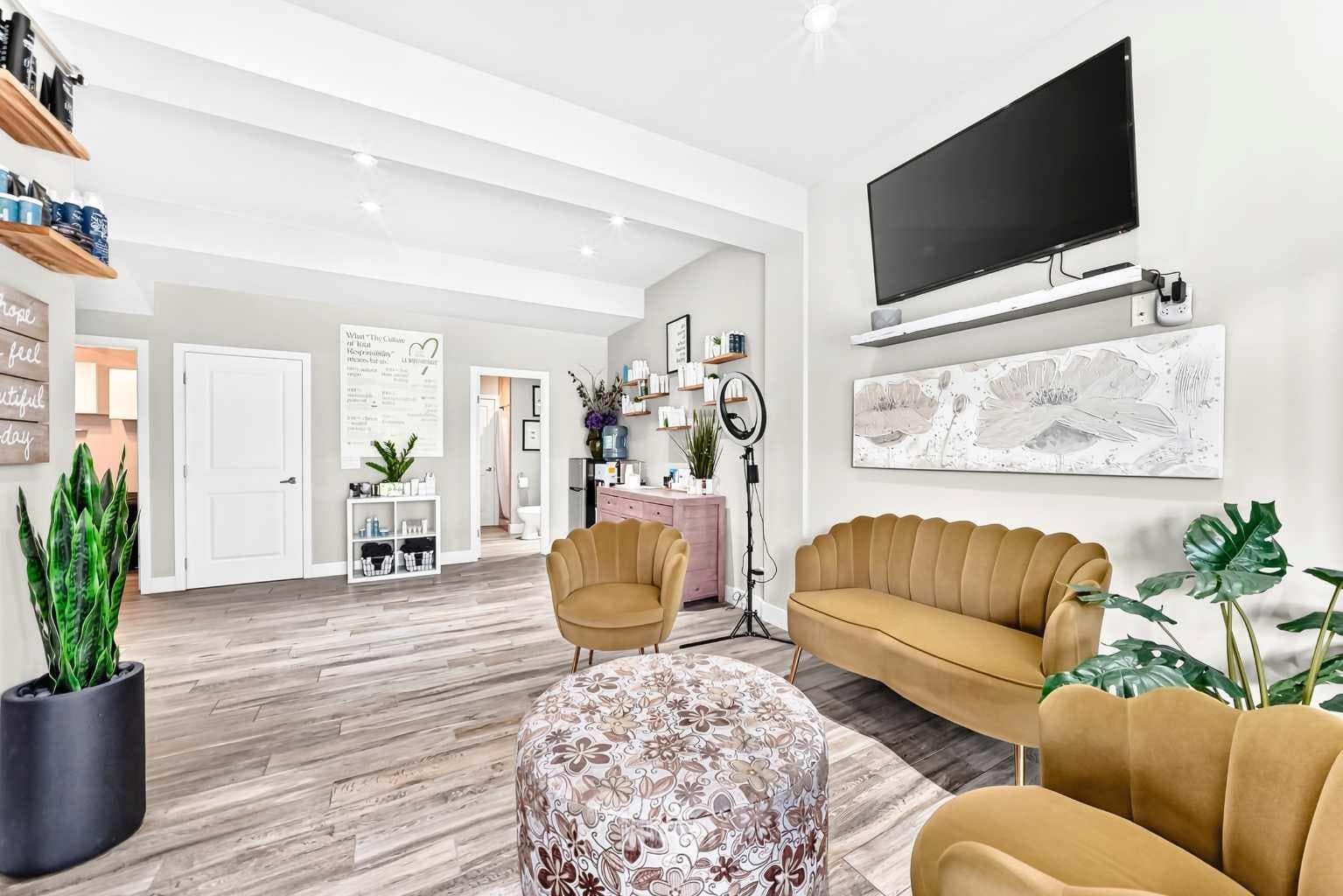 47 SAGE BLUFF Mews NW