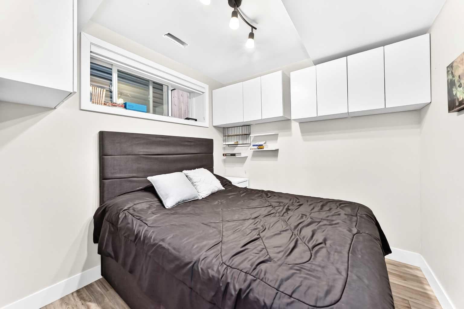 47 SAGE BLUFF Mews NW