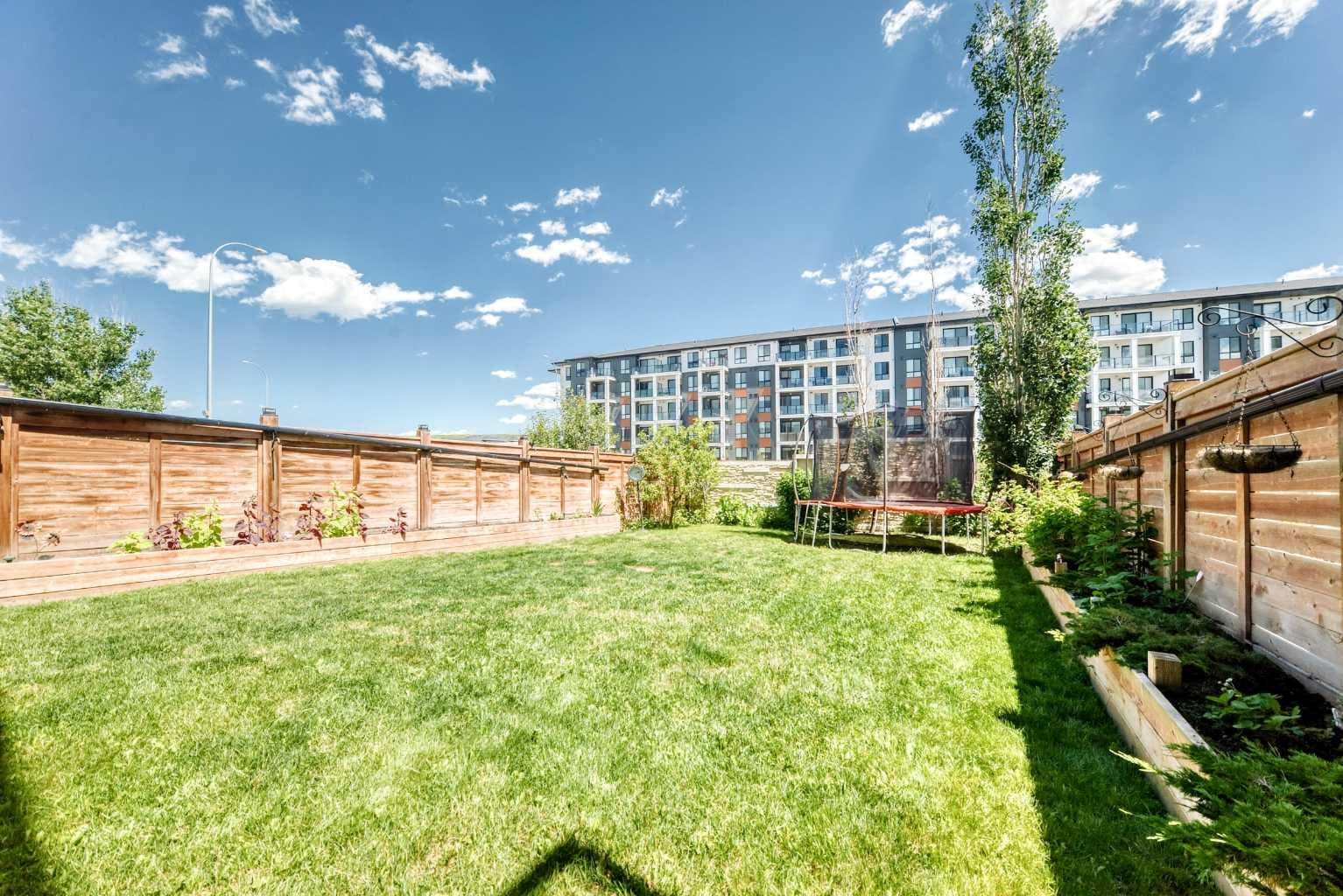 47 SAGE BLUFF Mews NW