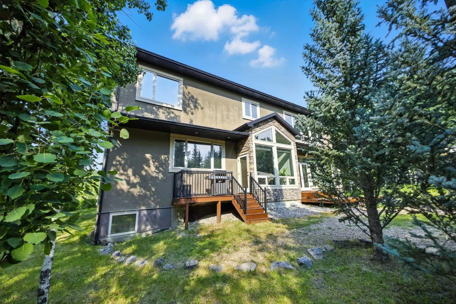 62 Posthill Drive SW