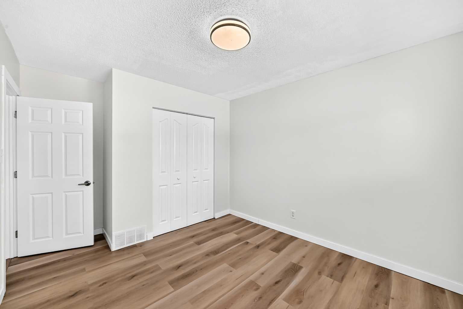 2016 46 Street SE
