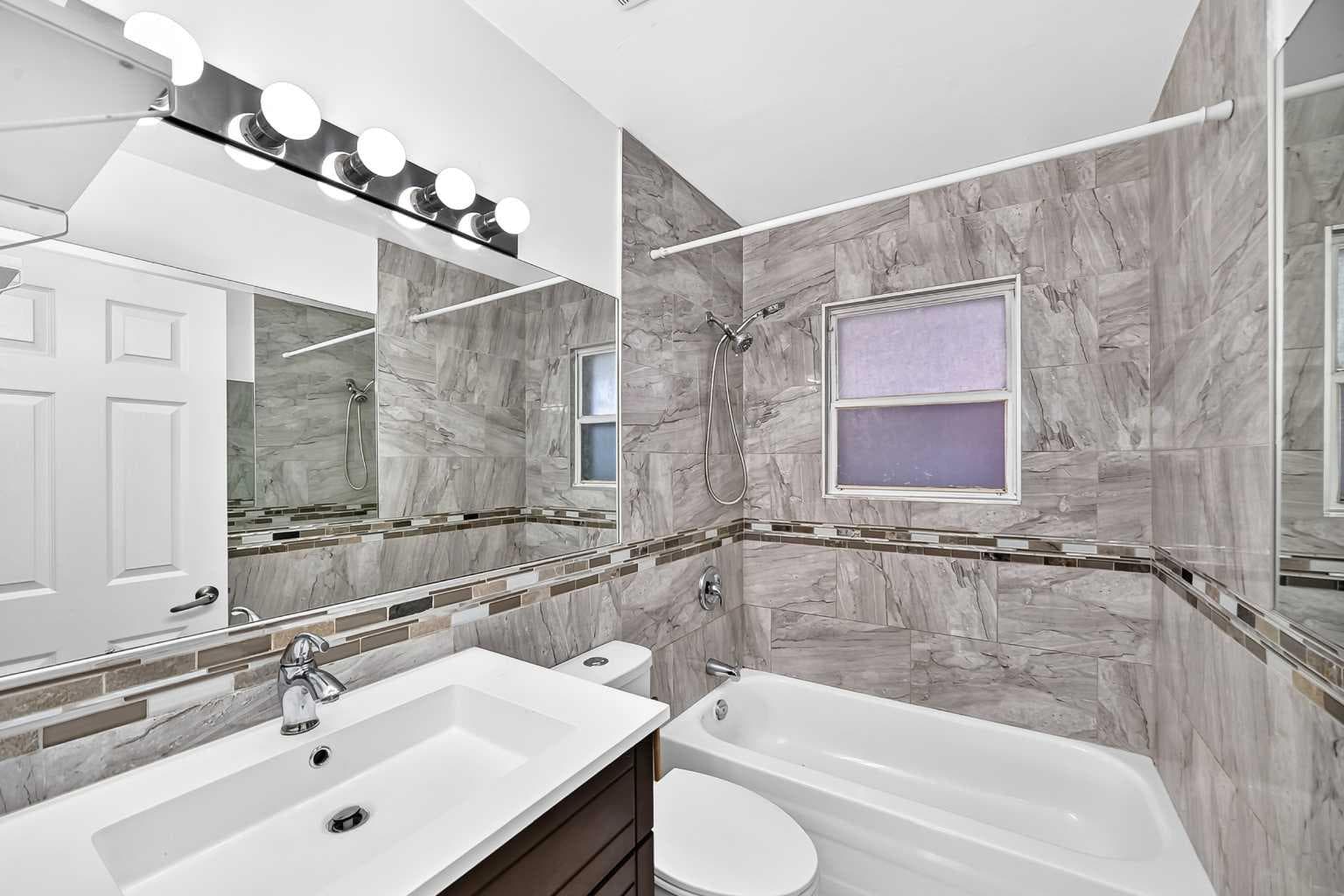 2016 46 Street SE