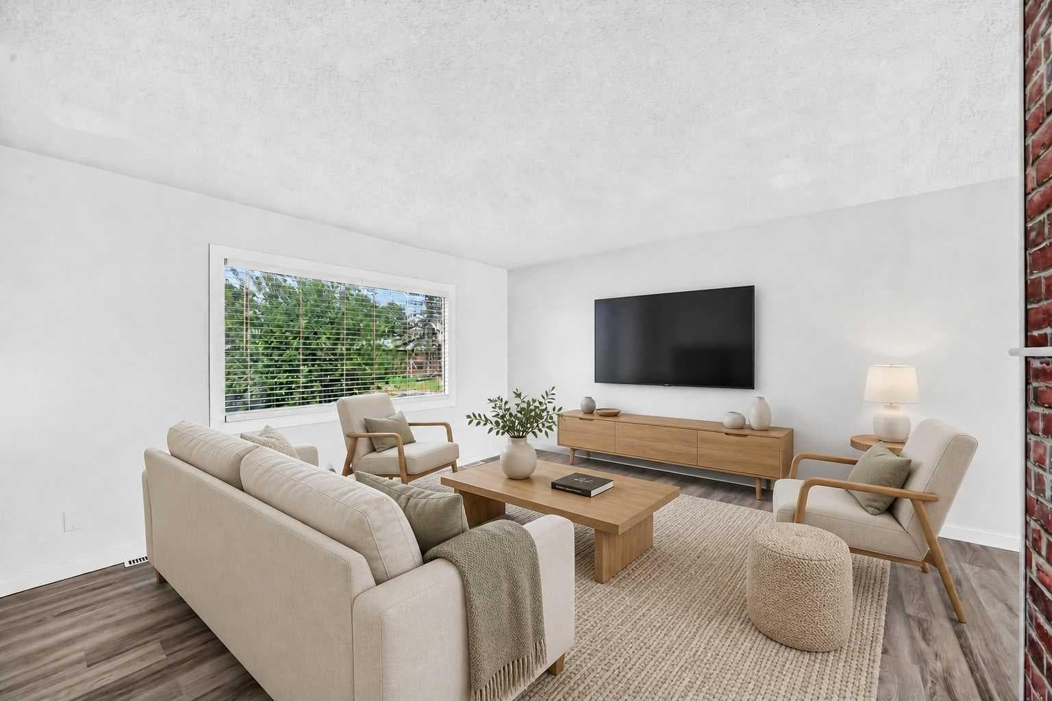 2016 46 Street SE