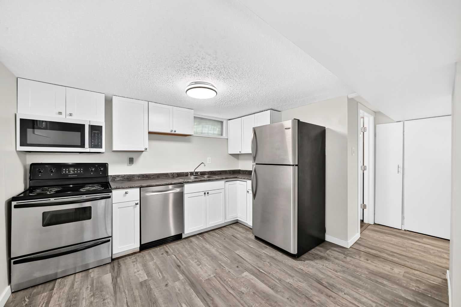 2016 46 Street SE