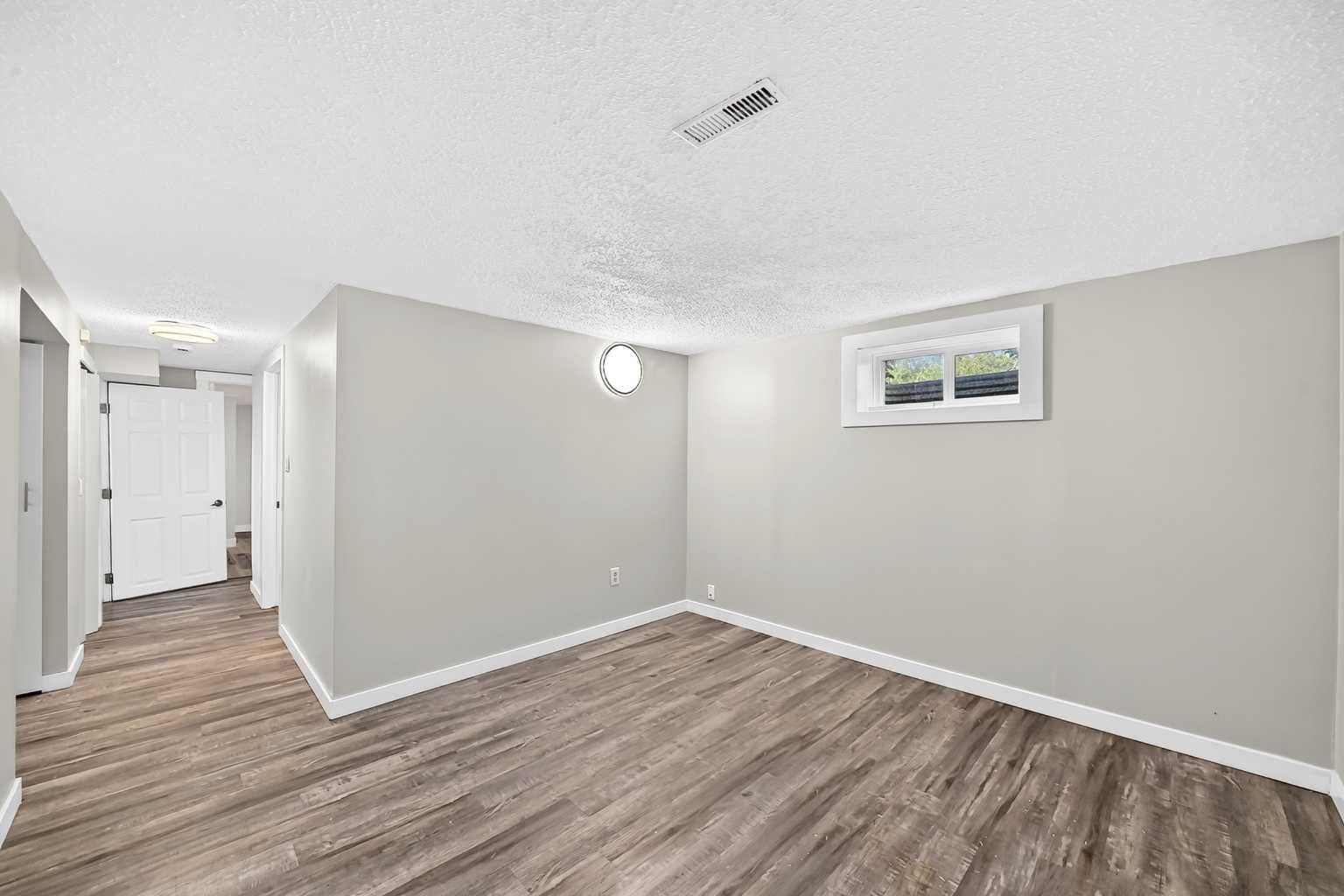 2016 46 Street SE